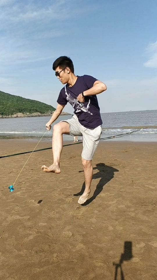 依然在海边玩悠悠球92