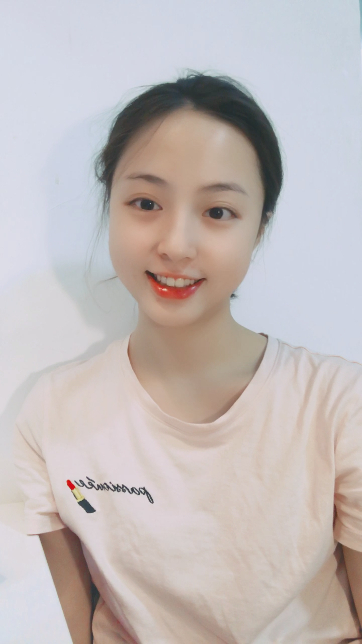 肉呼呼圆润润的脸蛋儿,你们喜欢吗?