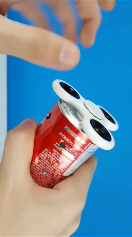 易拉罐做一盏旋转烛灯