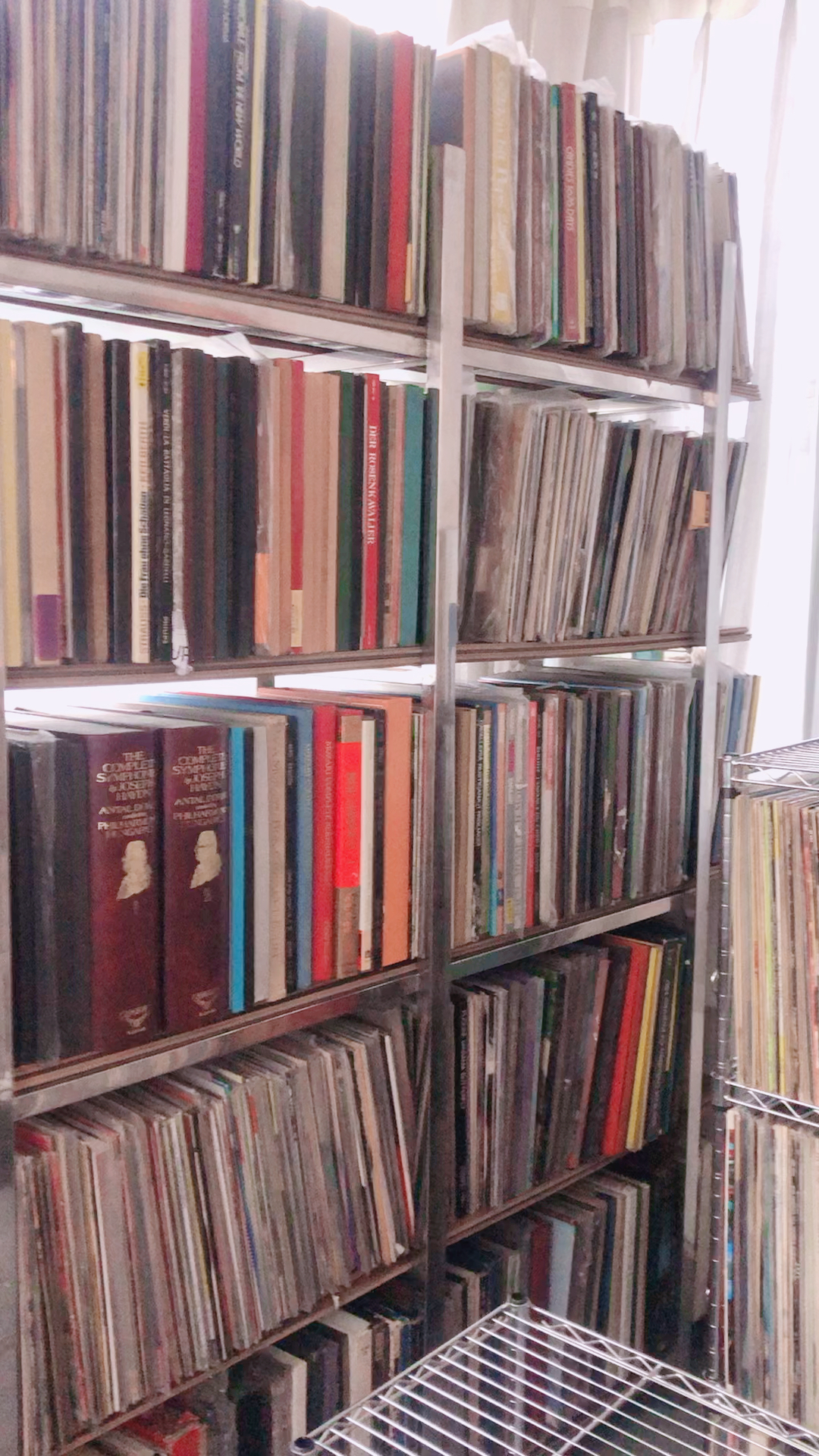 家里黑胶唱片成堆了,有喜欢的粉丝么?抽个同好的,送黑胶.