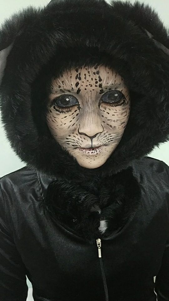 为了这个豹子仿妆我连偶像包袱都丢下了.