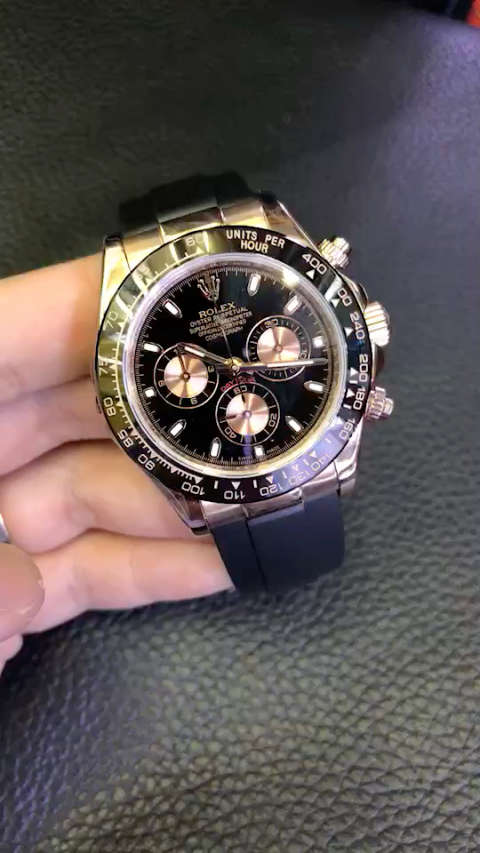 出货实拍:迪通拿玫瑰金游艇