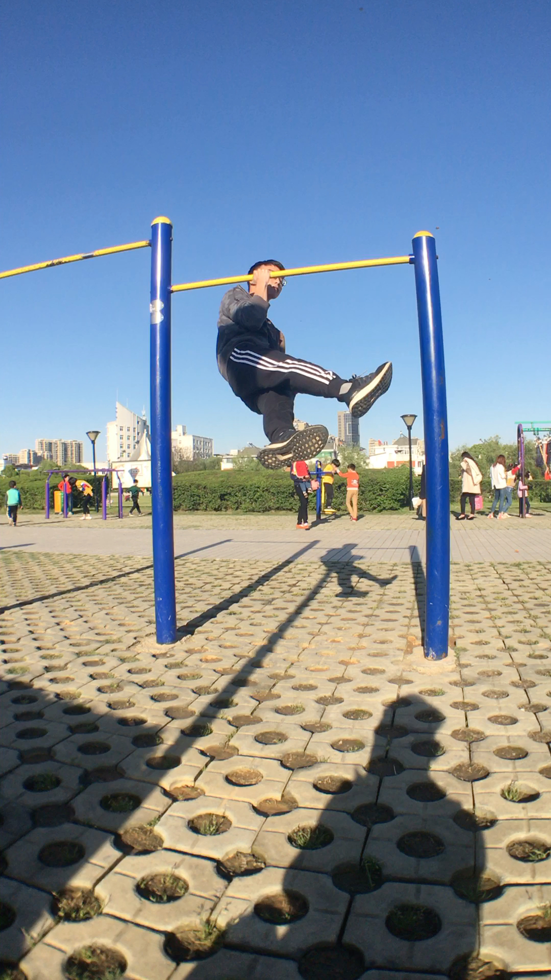 单臂引体漫步前水平漫步无缝衔接