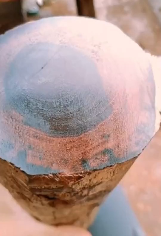 一段圆木头,锯开后的下一幕让我开眼了,真是个人才