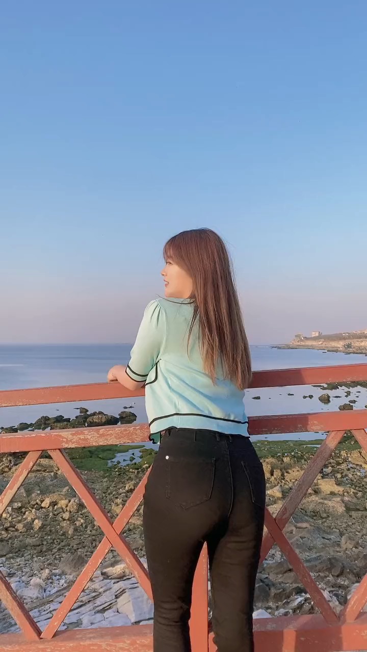 小姐姐的背影杀绝了