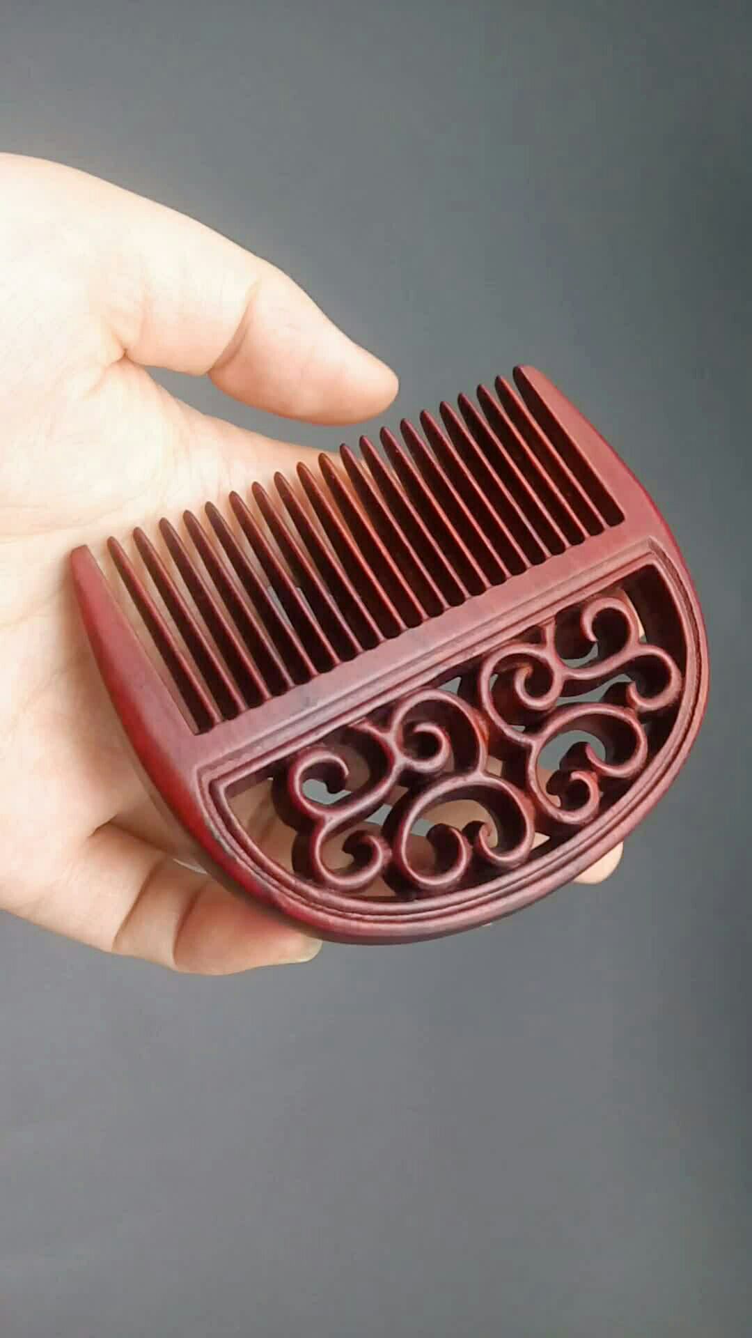 紫檀木梳  0688一把  送流苏布袋礼盒 975把以上批发价