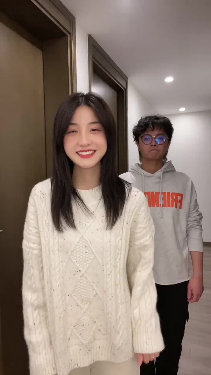 坤哥哥聪姐姐的日常哈哈哈哈这次终于把坤哥拉过来了