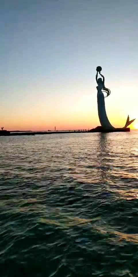 黄昏下的鲅鱼公主真的很漂亮