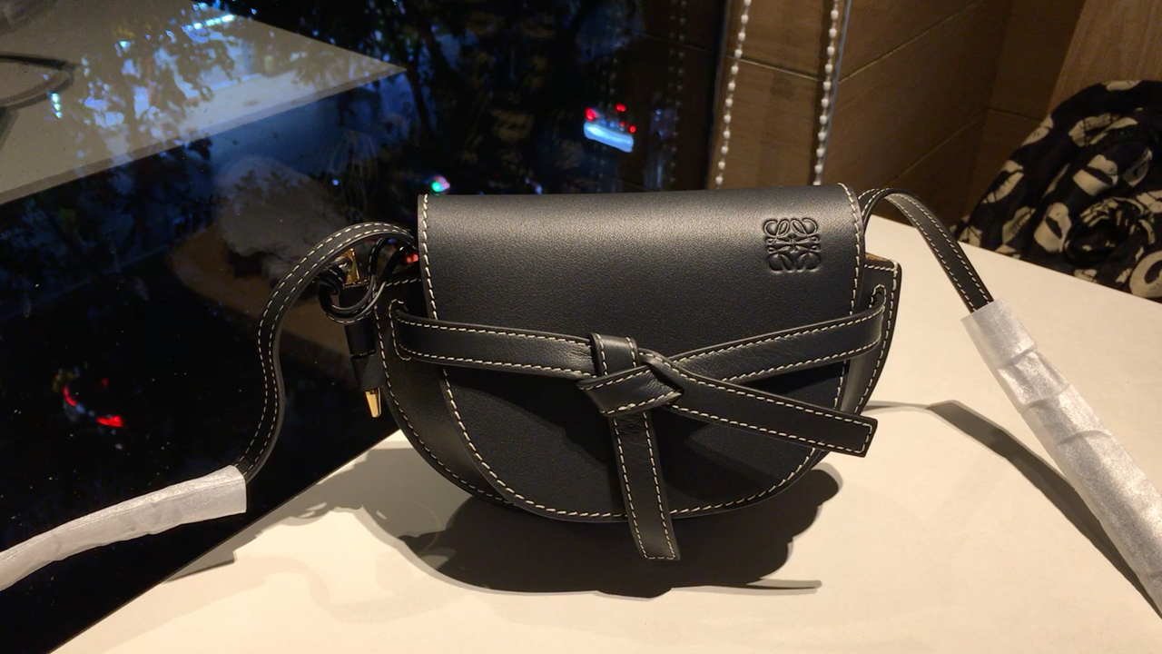 loewe罗意威红色迷你小号高品质马鞍包 实拍 黑色