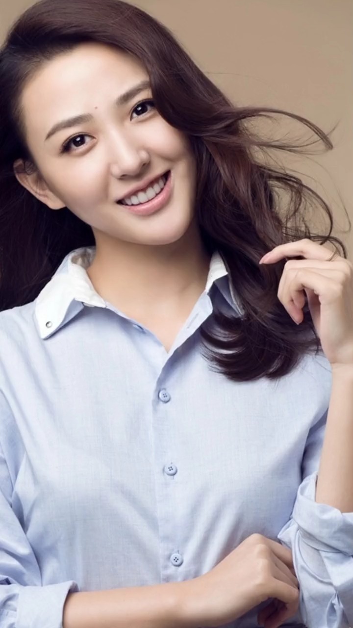 徐小飒,87年7月16日出生于甘肃省天水,中国内地影视女演员