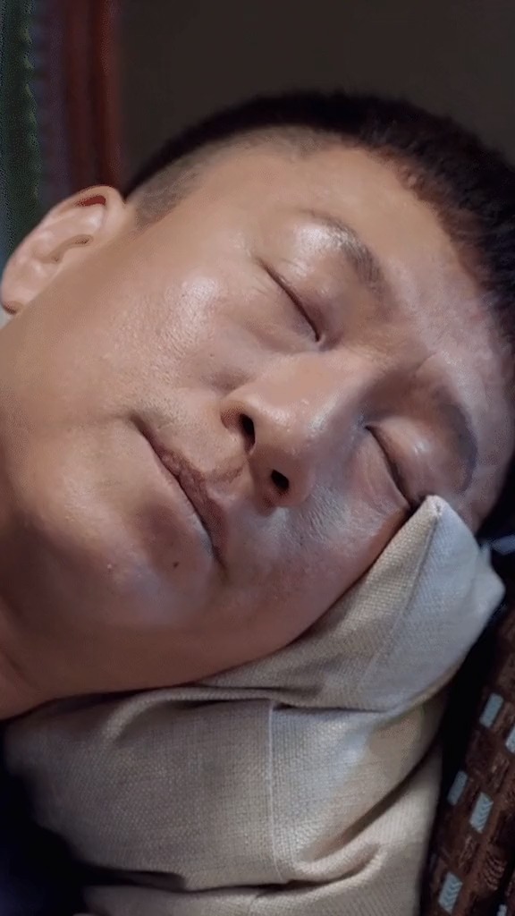 帅雷雷吃安眠药自杀