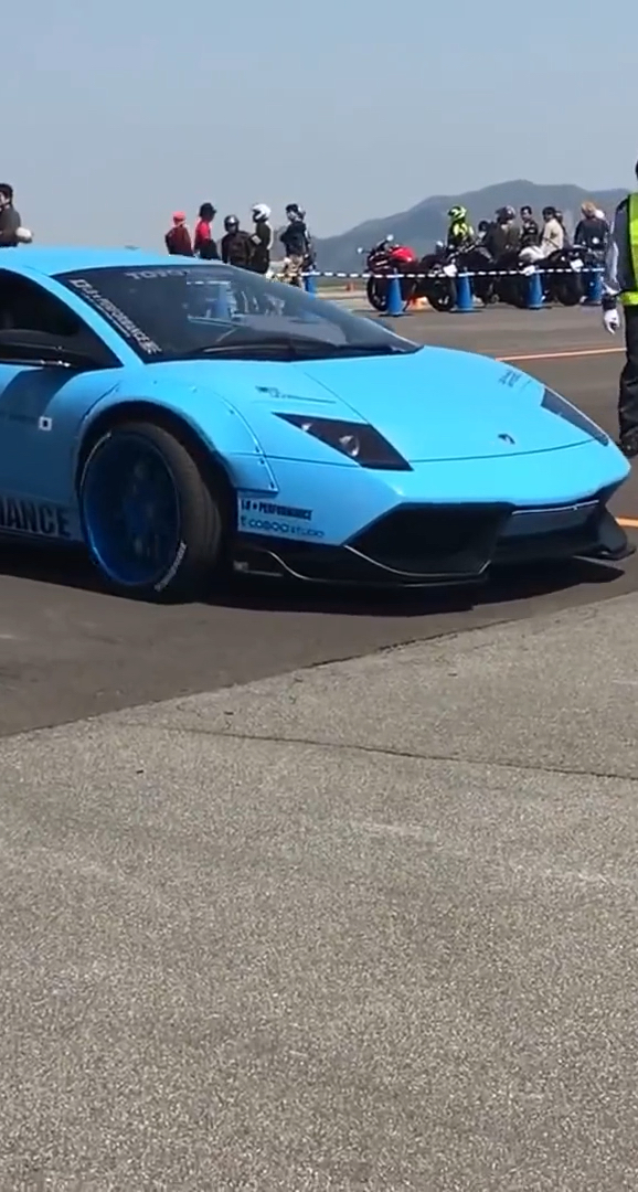 疯狂豪车,疯狂炸街,震耳欲聋啊!酷!