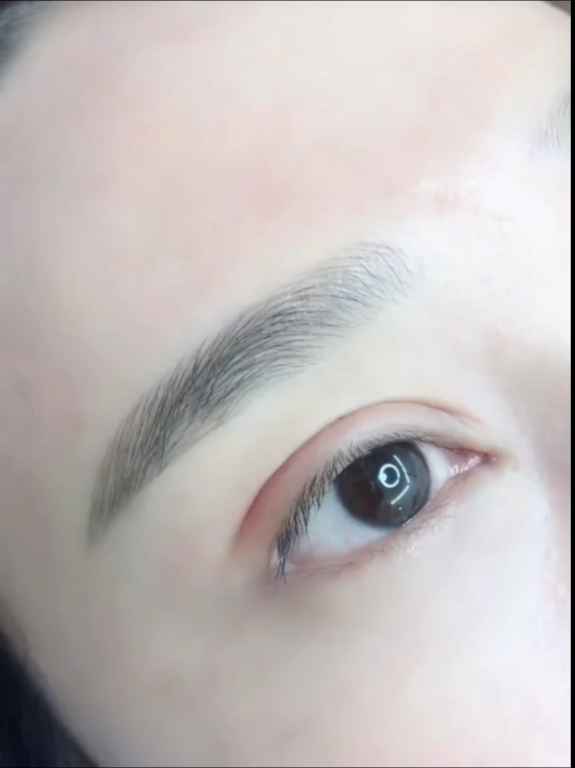 操作完之后的效果,3d羽雕眉,百分百上色率哦