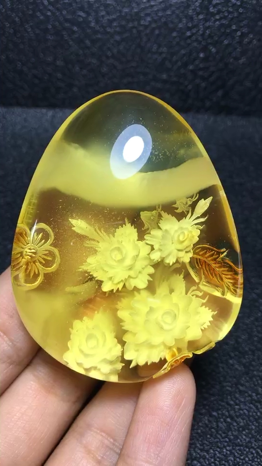 天然原矿蜜蜡   阴雕吊坠   全品三无