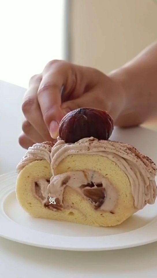 高颜值的勃朗峰栗子蛋糕卷!