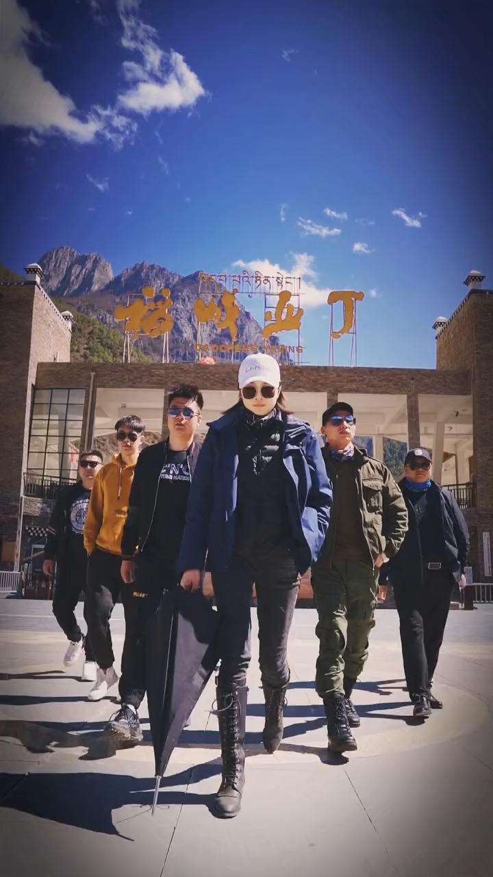 川藏线上最酷领队团!