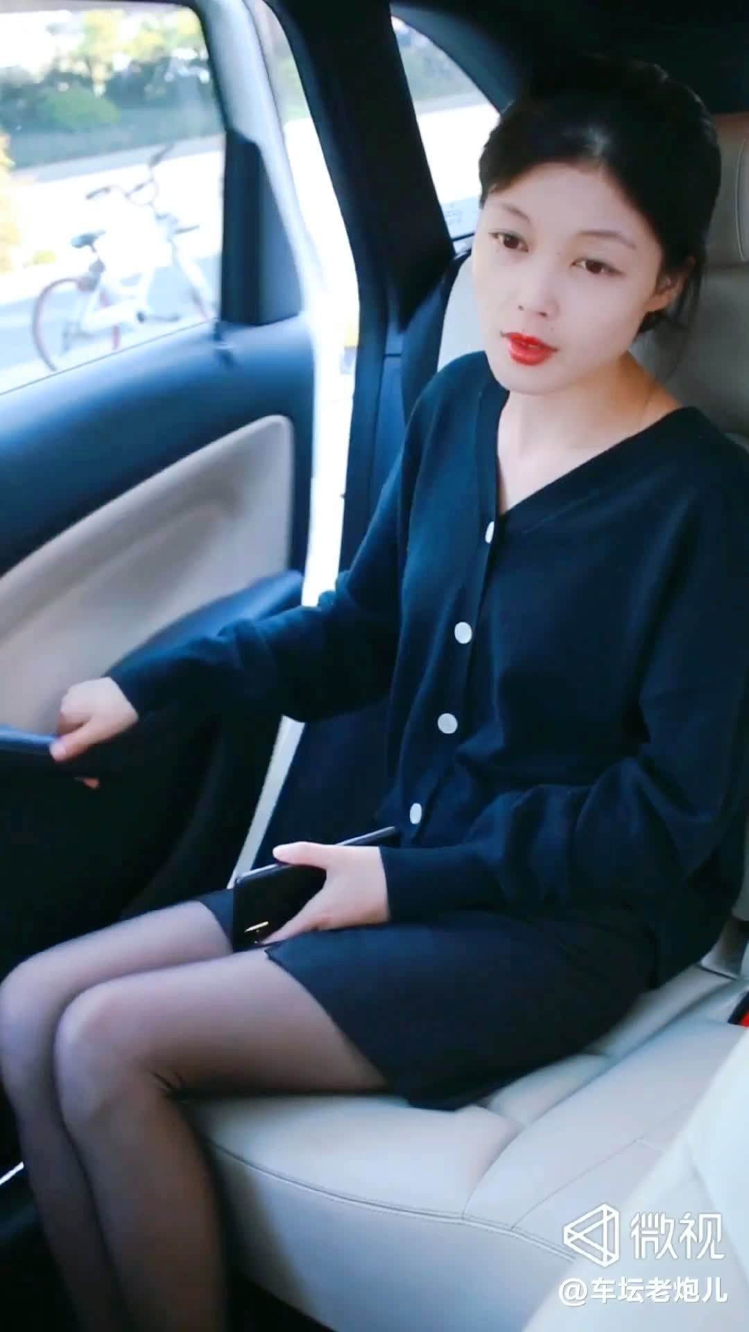 倒车有点怪