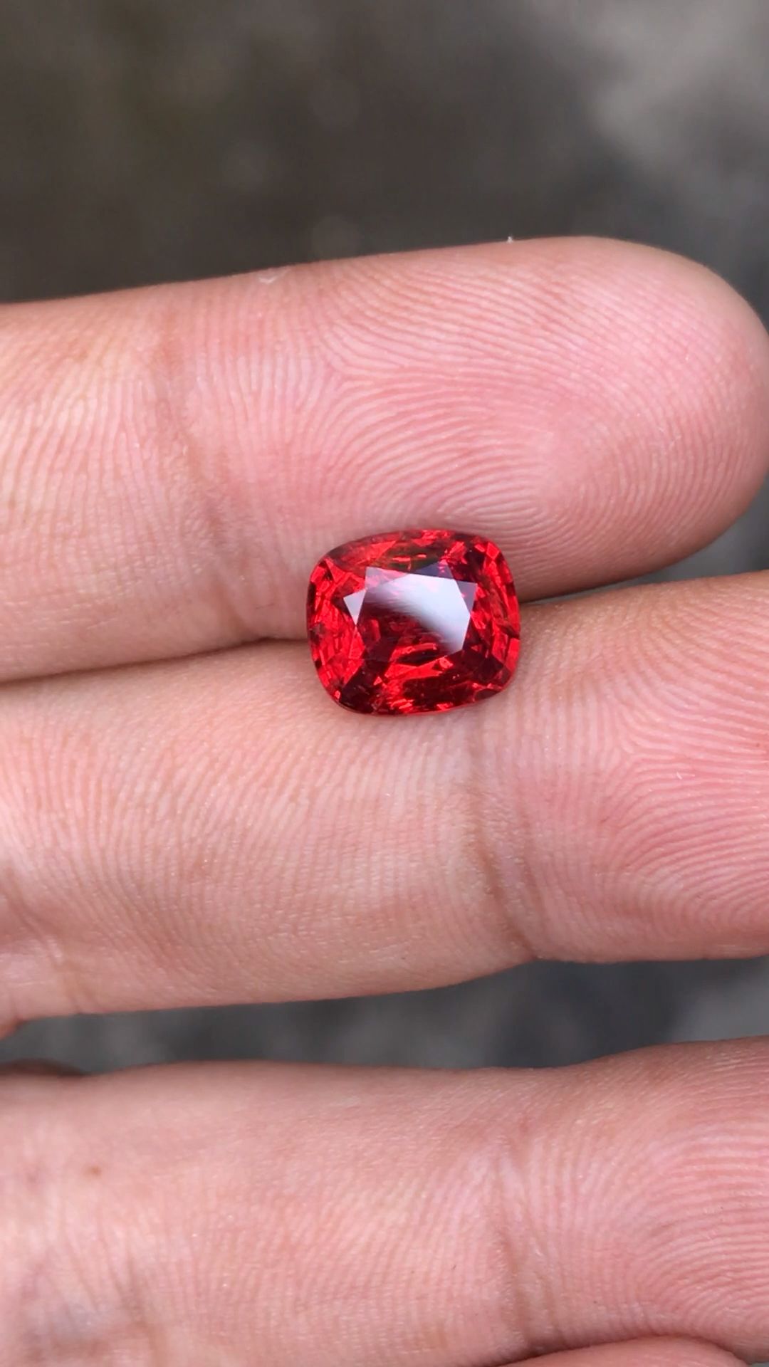 2.9克拉,火焰红尖晶石