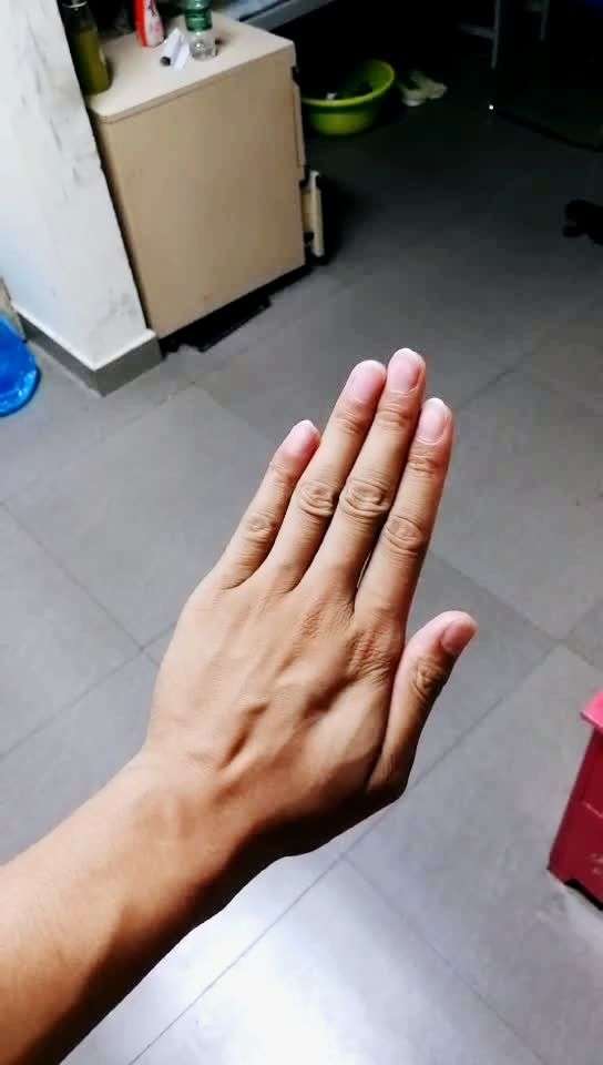 能做出这种手势的有吗?#瓦肯手势