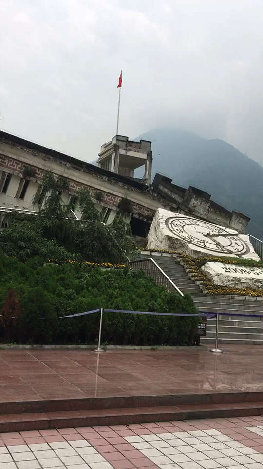 12汶川大地震的学校93