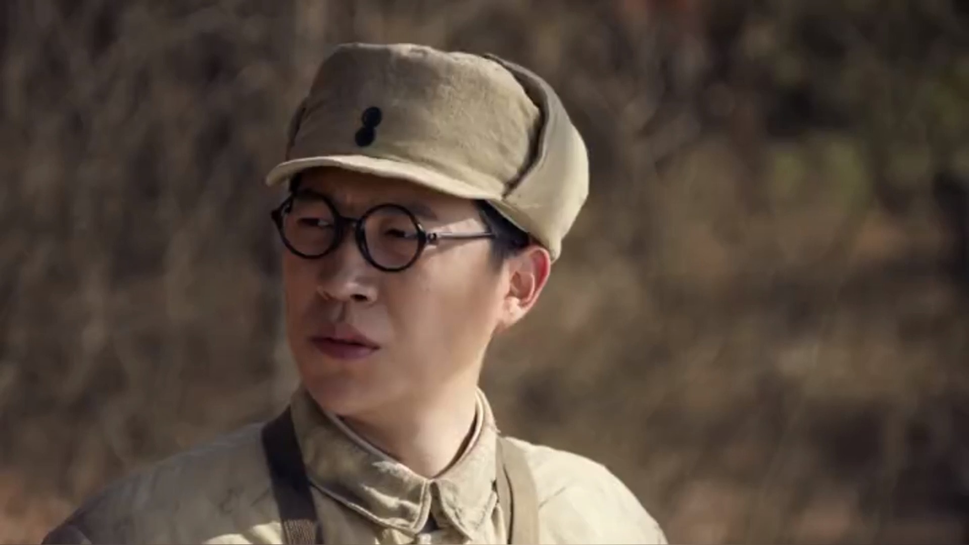 《老虎队》国民党防线甚多,三团攻击受到压制