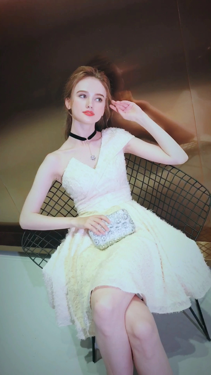 一枚来自俄罗斯的小仙女姐姐,哈哈～最后有亮点哦～959595