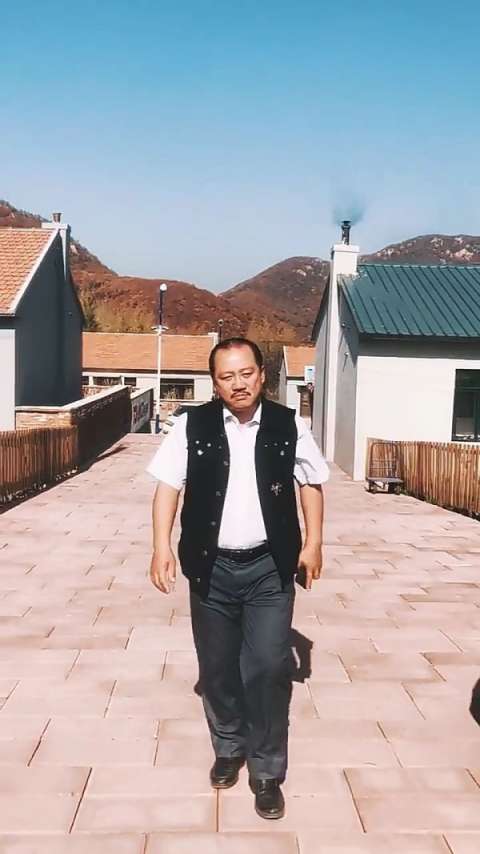 看我谢广坤时尚走秀,这舞步还有谁?