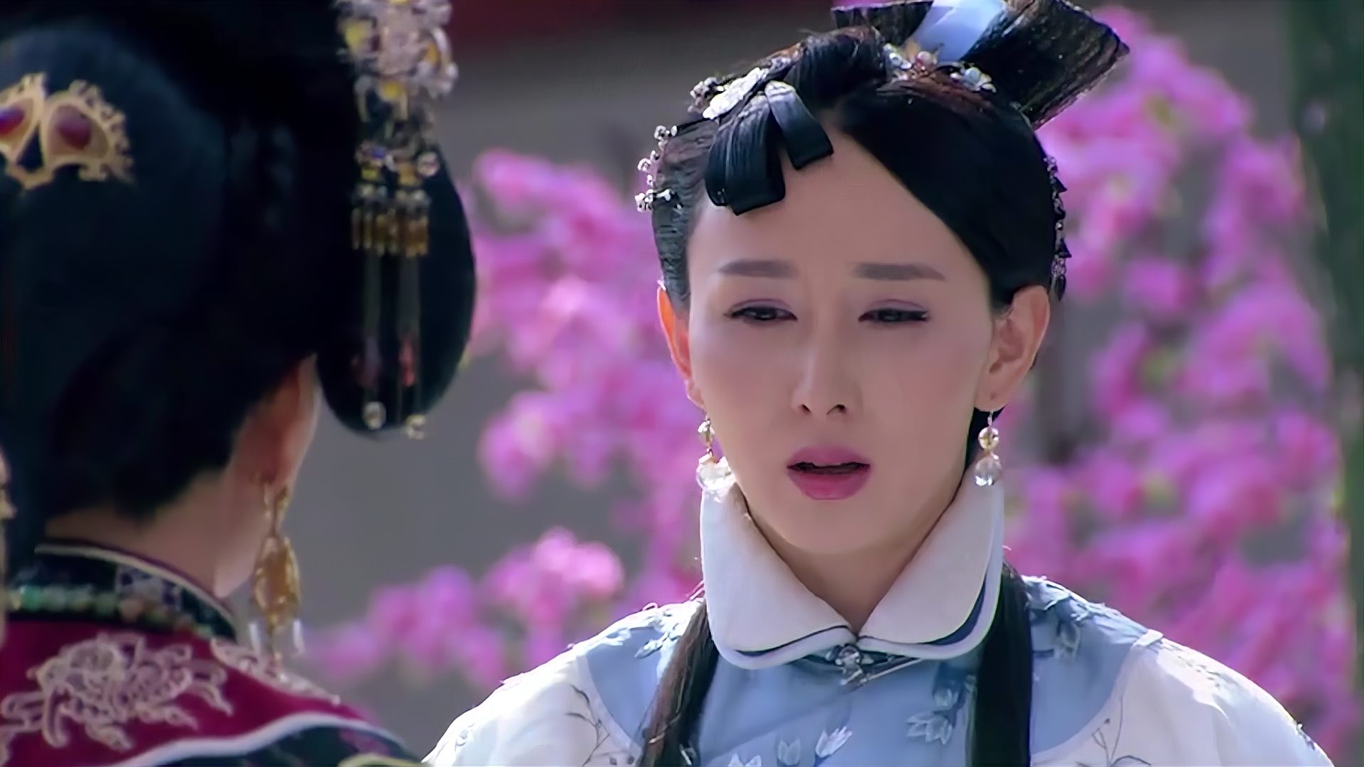 笑红颜:五姨太跟老爷回府,半路遭遇土匪,花一样的姨太不干净了