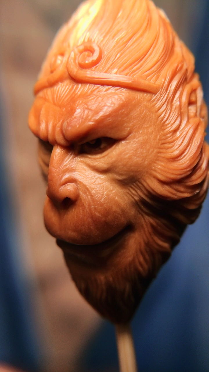 齐天大圣,原创橄榄核雕刻作品