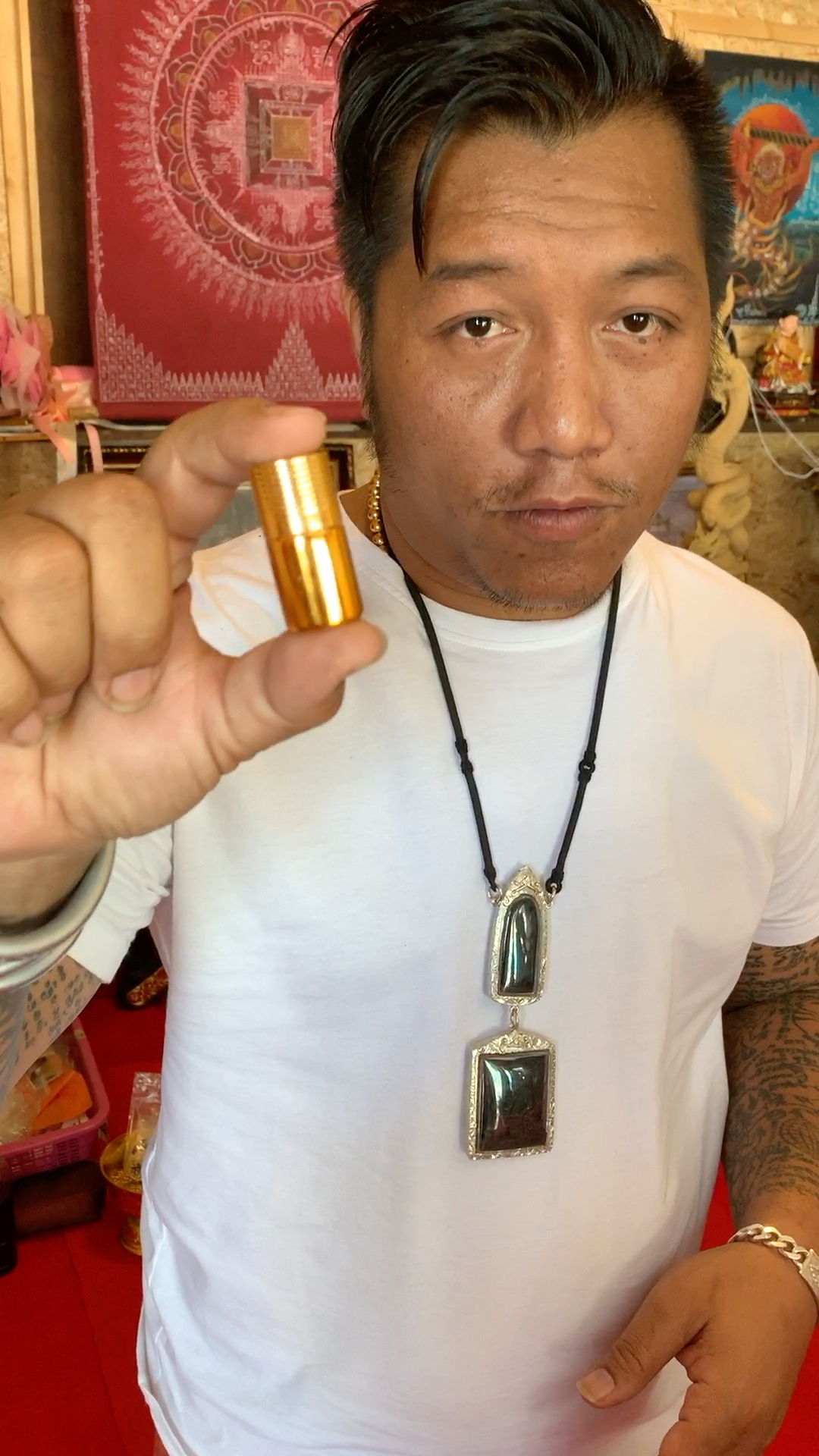 阿赞湿大师 亲自给大家介绍宝贝,亲自教大家!