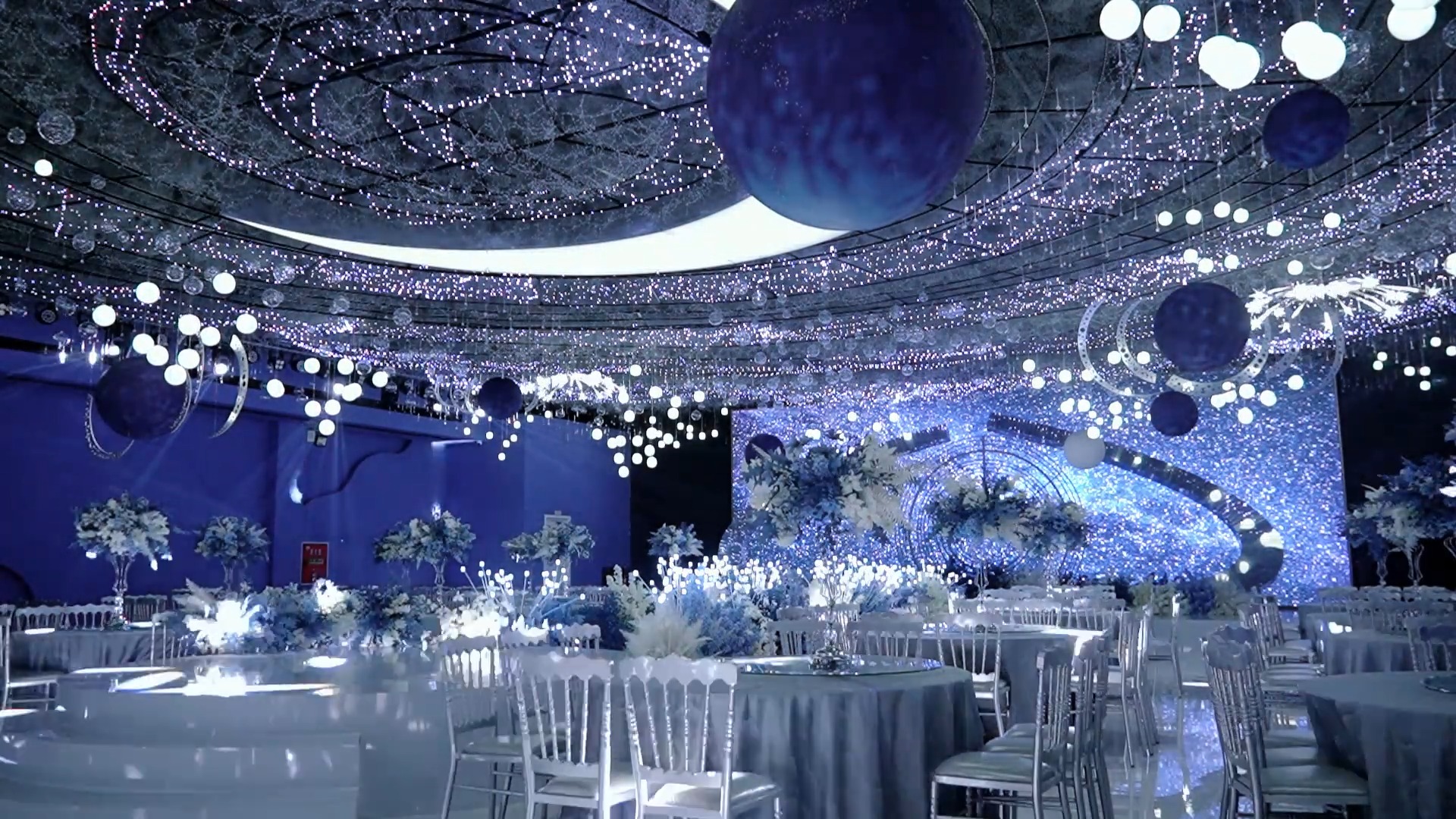 中江专业婚礼宴会厅,三个超级大厅美轮美奂.瞬间提升婚宴档次.