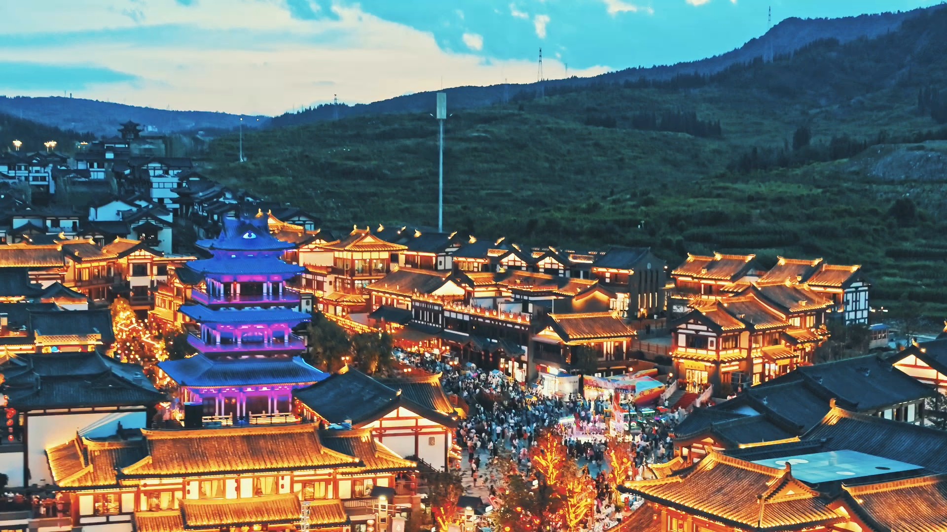 曲靖经开区南中爨城烟火夜市,珠江之源,好在曲靖欢迎您