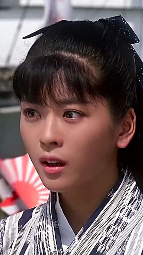 中山忍在拍摄精武英雄与李连杰结缘,为了他至今未嫁.