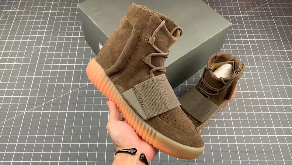 yeezy 750 boost  巧克力配色