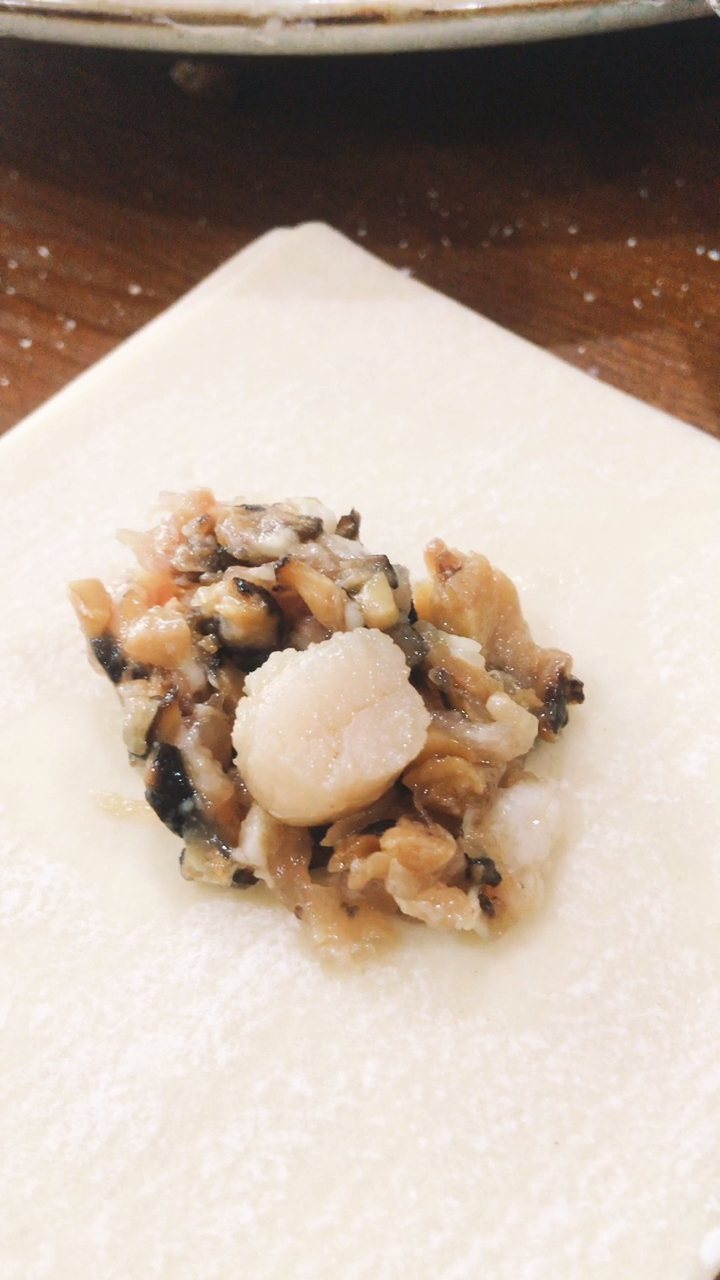 香菇干贝猪肉馄饨,又香又鲜,哈哈