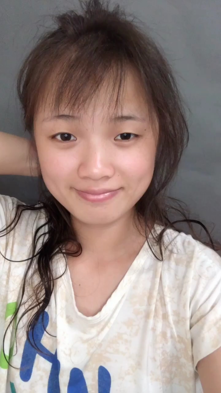 30岁大妈,画个妆去夜店嗨