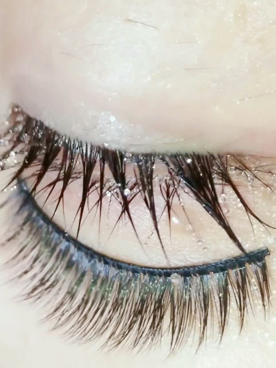 你还在嫁接伤害你的毛囊吗?看我的真睫毛跟假睫毛一样长!