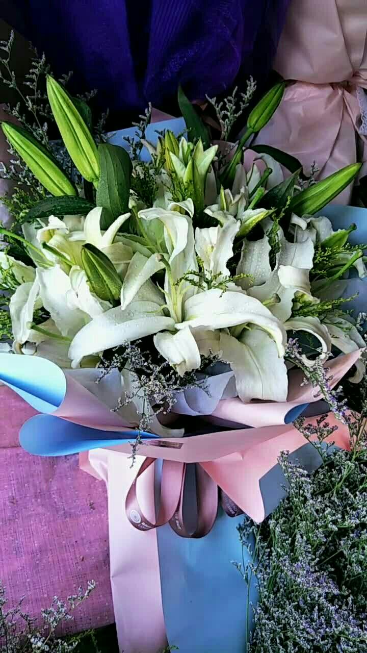 大束百合    你喜欢吗   祝福  长长久久