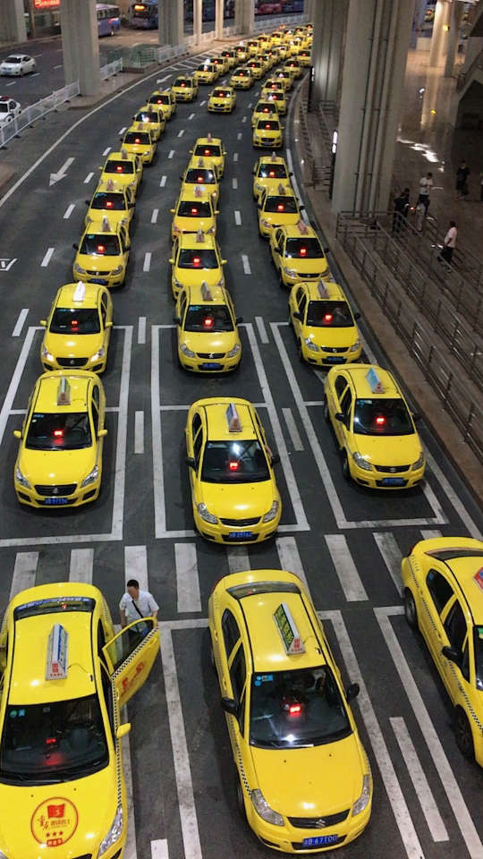 重庆灰机场的出租车0505