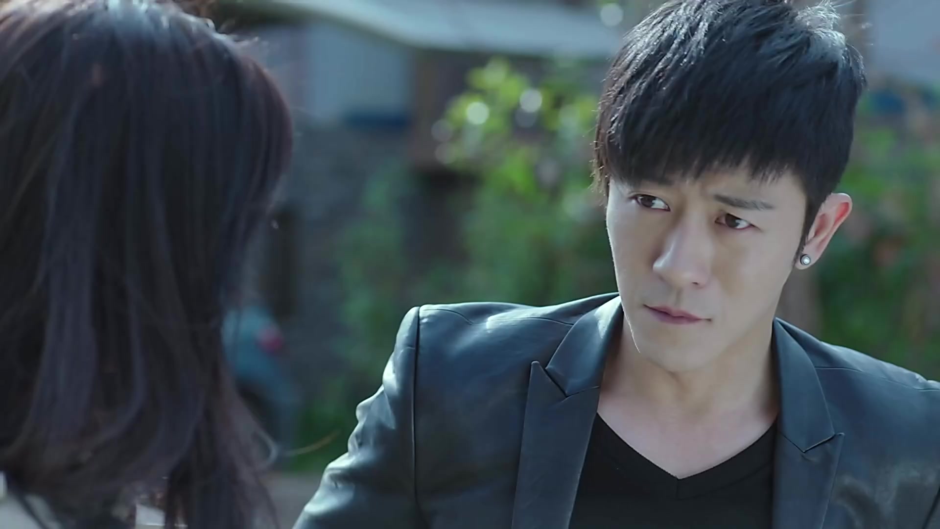 卧底归来:金飞和陈宁宁很有亲近感,关晓智打算对金飞进行催眠治疗(1)