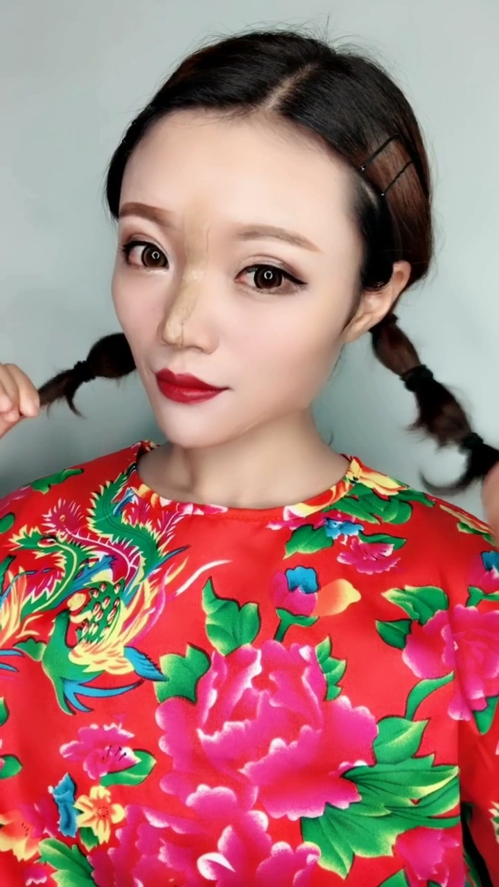 村花卸妆成村姑