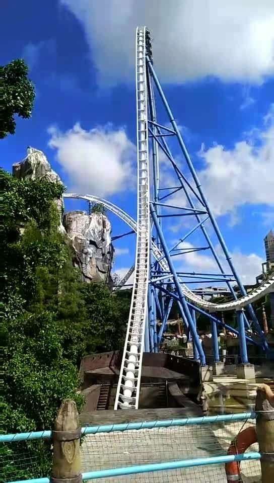 深圳欢乐谷垂直过山车