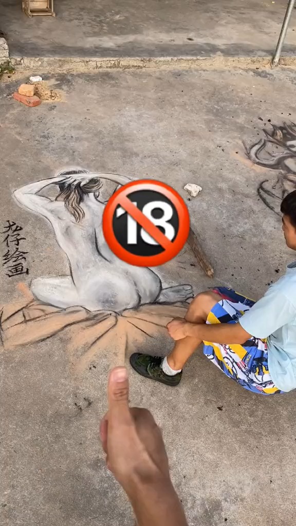 龙仔绘画:艺术优雅的姿态