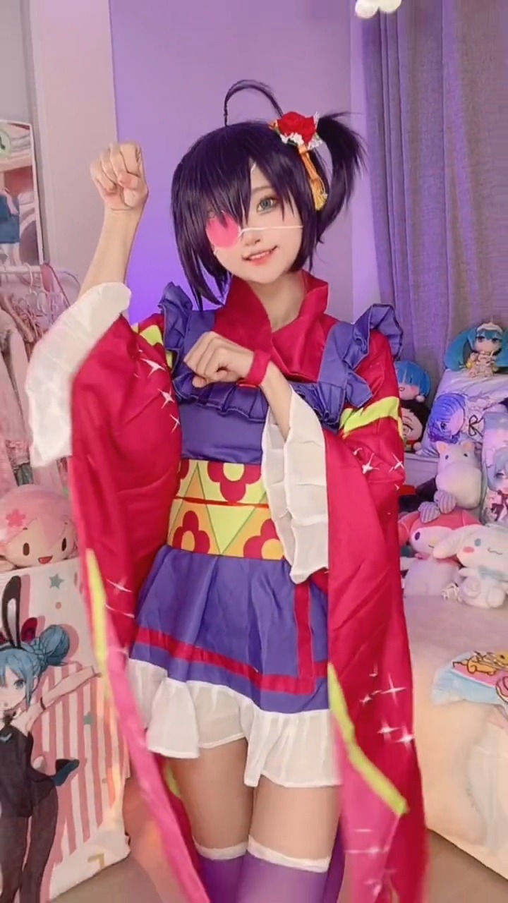 小鸟游六花的和服变装