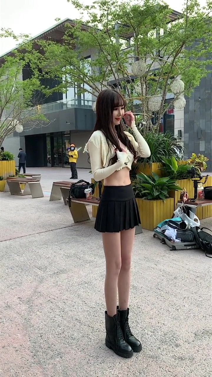 在一瞬间有一百万个可能,小哥哥惊呆了!宋莎莎