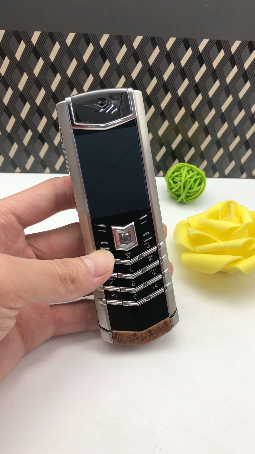 明星同款!  vertu/威图总裁签名版