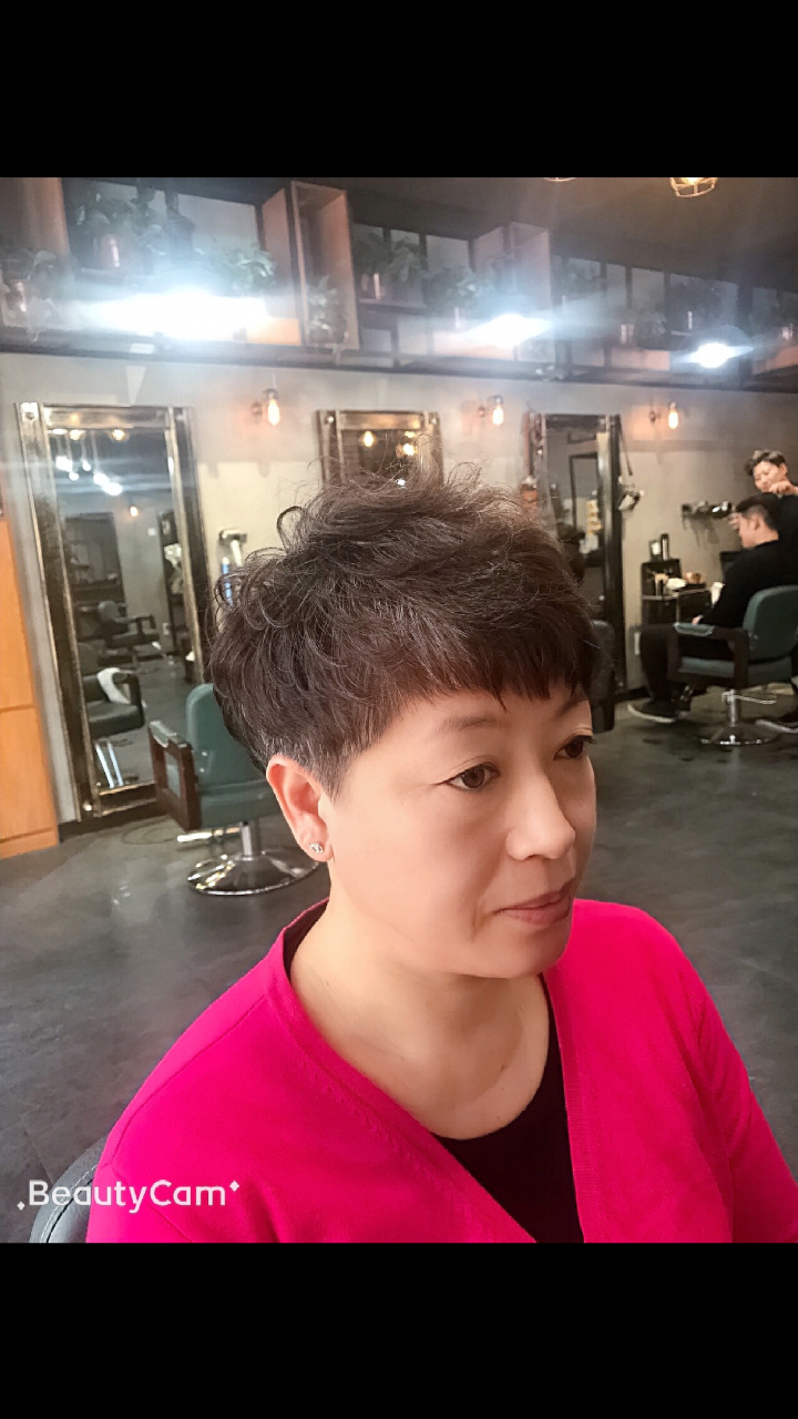 超短发77皮卡路