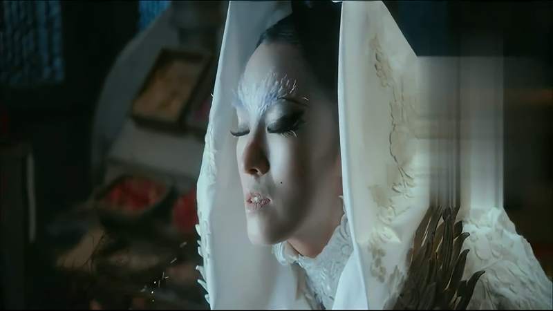 三打白骨精:白骨精巩俐霸气现身,冷酷吸食人血,让人不寒而栗奇幻魔幻