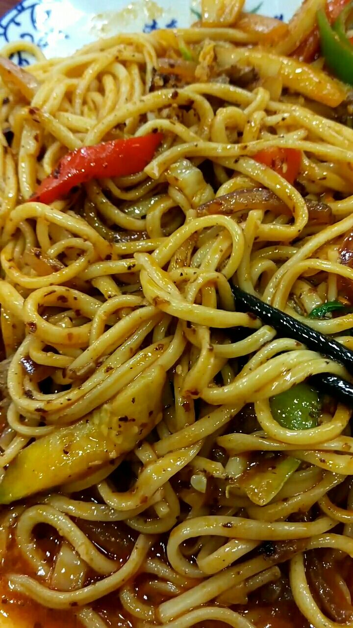 在帝都吃到这样的兰州炒面已很满足了,不管在外面多久,那颗属于家乡的