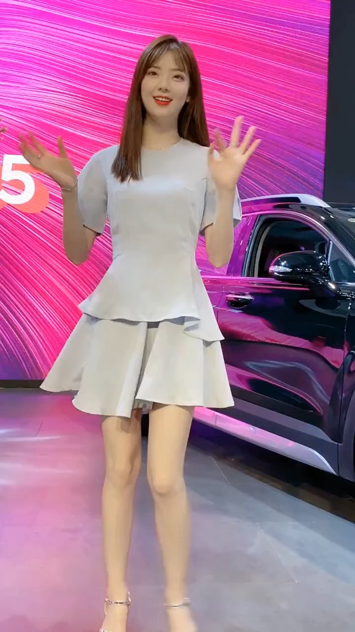 跳得可还行? 车模小姐姐 春晓